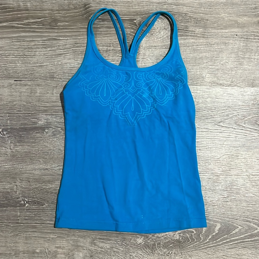 Blue green apple active wear tank top